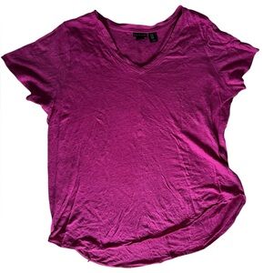 Tahari Magenta V-Neck Short Sleeve Top